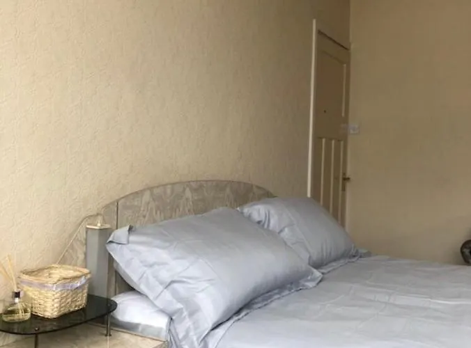 Budget London Room